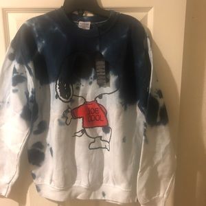 Size small unisex snoopy/Choco/peanuts sweatshirt